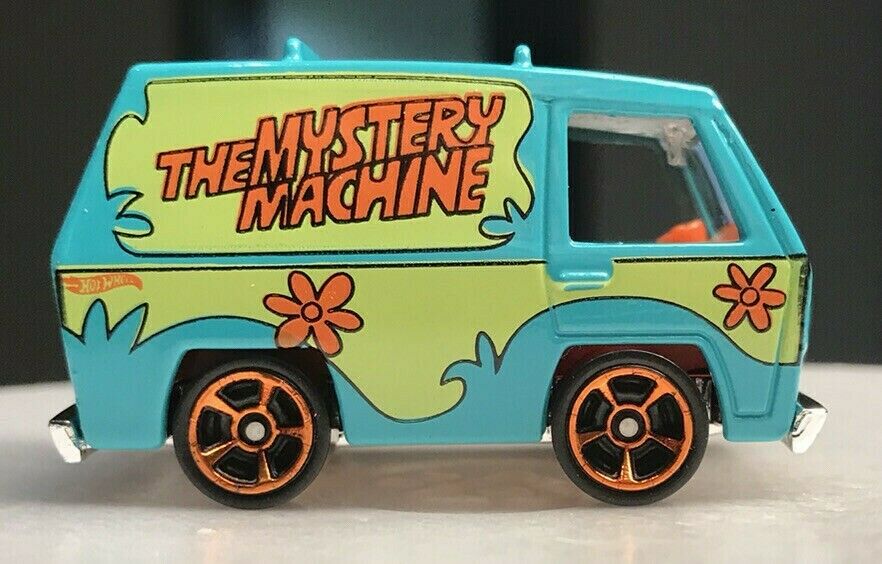 Scooby-Doo Hot Wheels Batmobile + Mystery Machine Van Die-Cast Car Zoinks!
