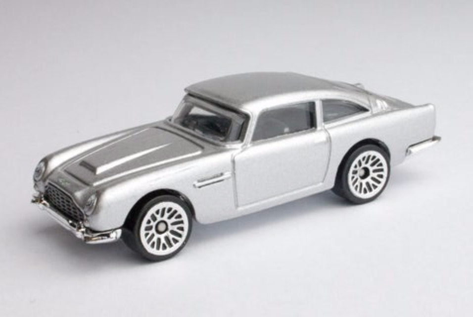 Iconic Hot Wheels TV Classic Batmobile + Aston Marton Goldfinger & KITT Knight Rider Die-Cast Car